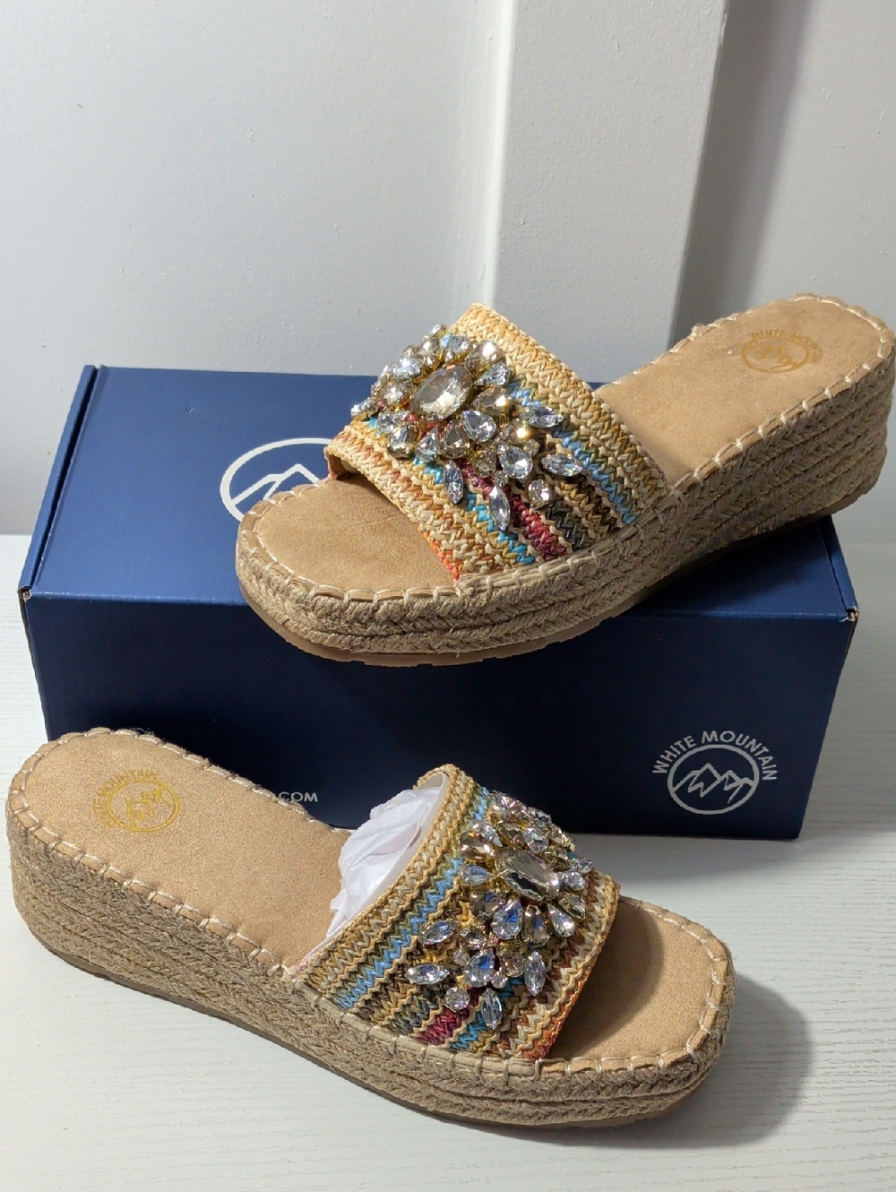 White Mountain NIB Sandals Rainbow